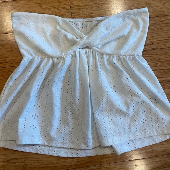 Strapless eyelet top - Picture 2 of 6